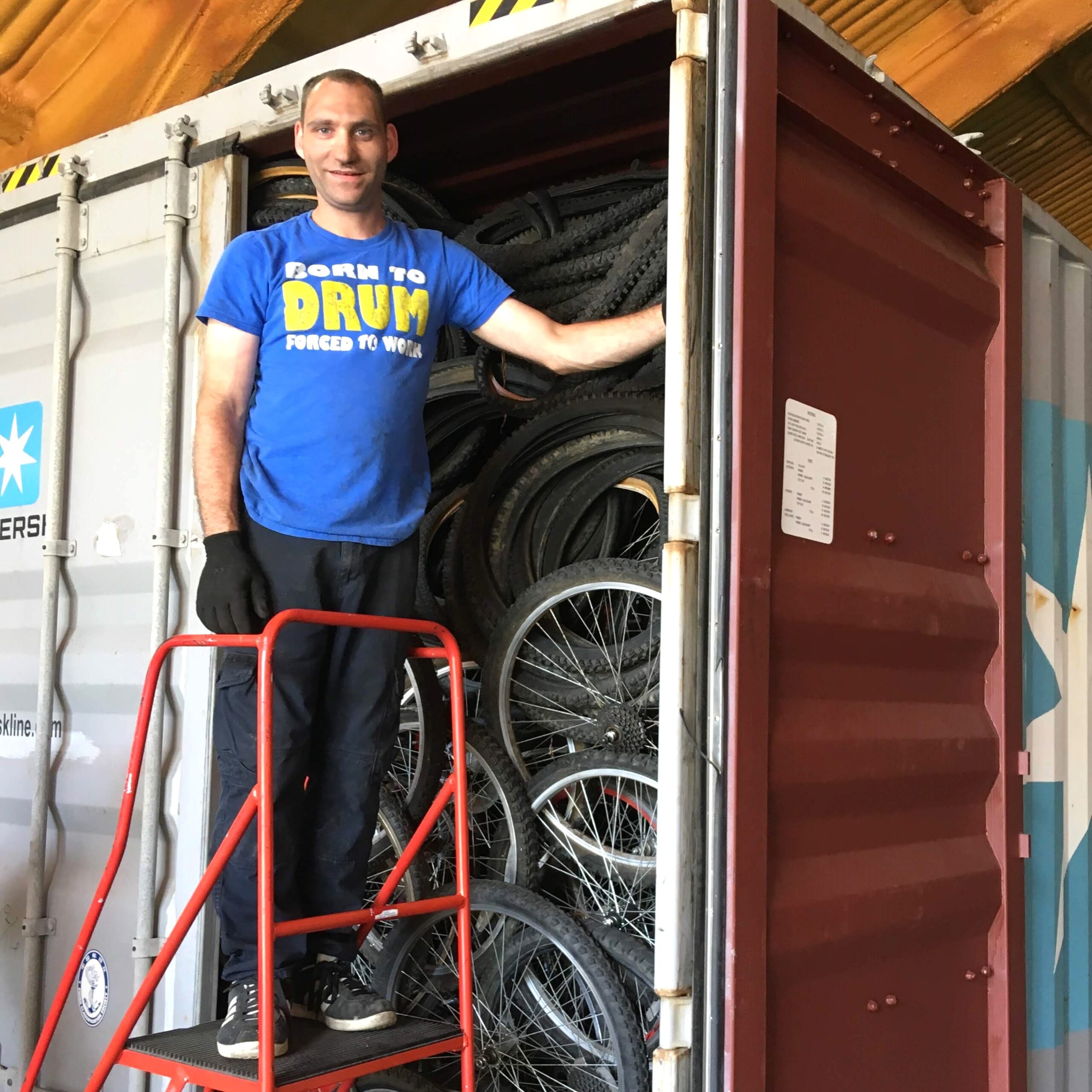 Ryan Loading container bicycle tyres container africa