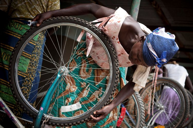 lady bike mechanic africa