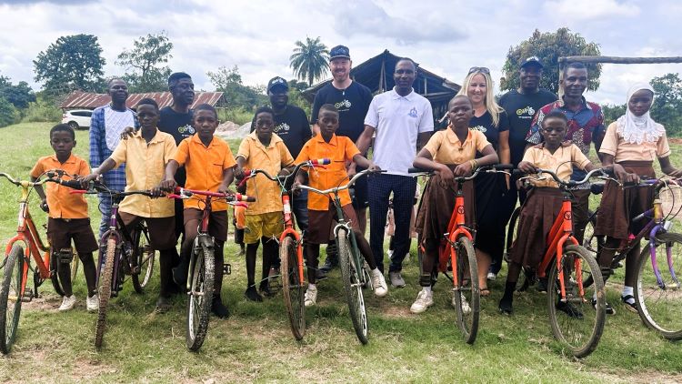 Ghna Re-Cycle bikes to africa Center Parcs Bikes (4)